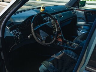 1996 Mercedes-Benz E-Класс 200 II (W210, S210), серебристый, 250000 рублей, вид 5