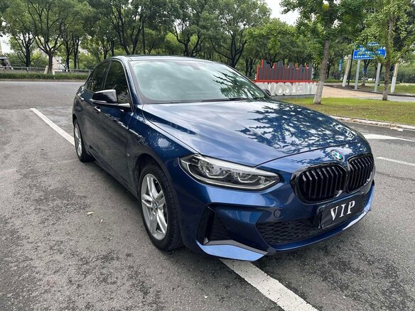 2023 BMW 1 серии 120i III (F52) Рестайлинг, синий, 1430000 рублей