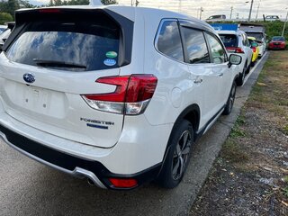 2018 Subaru Forester MHEV V, белый, 2300000 рублей, вид 1
