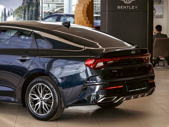 2022 Kia K5 III, синий, 2495000 рублей - вид 9
