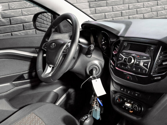 2017 Lada (ВАЗ) Vesta SW I, серый, 1000000 рублей - вид 10