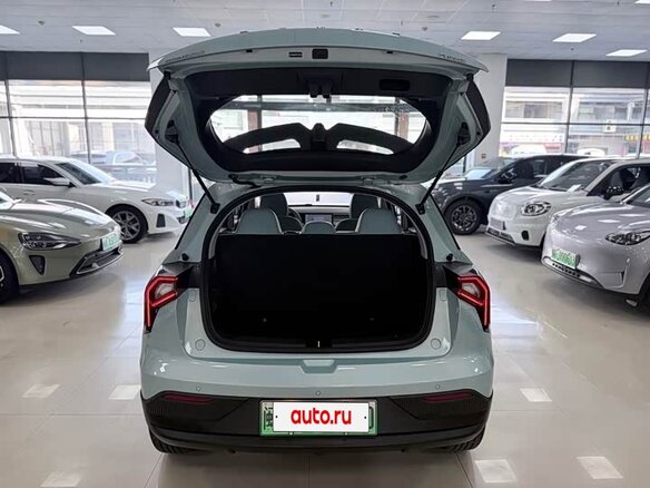 2024 Geely Geometry E 39.4 kWh, голубой, 1670034 рублей - вид 6