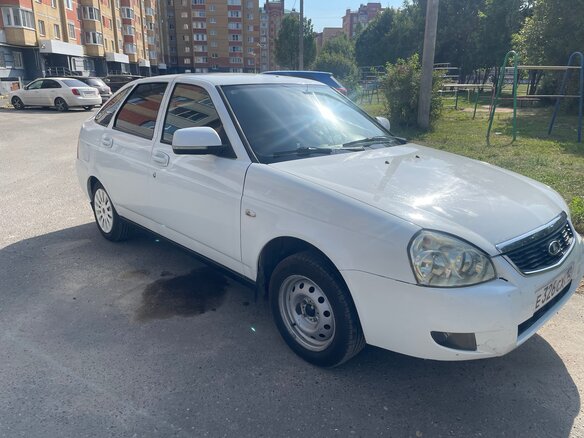 2011 Lada (ВАЗ) Priora I, белый, 248000 рублей - вид 2
