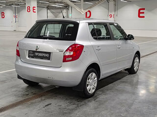 2011 Skoda Fabia II Рестайлинг, серебристый, 505000 рублей, вид 5