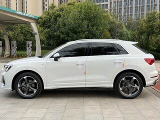 2020 Audi Q3 35 TFSI II (F3), белый, 1720000 рублей, вид 3