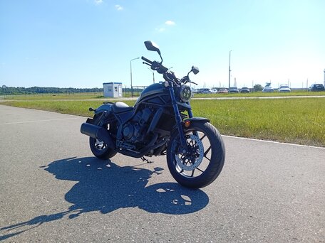 2024 Honda CMX 1100 Rebel, чёрный, 802069 рублей, вид 4