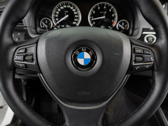2016 BMW 5 серии 520i VI (F10/F11/F07) Рестайлинг, белый, 2300000 рублей - вид 11