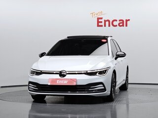 2021 Volkswagen Golf VIII, белый, 1734911 рублей, вид 2