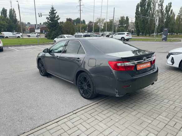 2012 Toyota Camry VII (XV50), серебристый, 1230000 рублей - вид 6