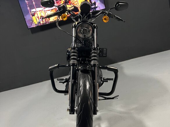 2020 Harley-Davidson Sportster 883, чёрный, 800000 рублей - вид 2