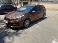 2016 Kia Ceed II Рестайлинг, коричневый, 1000000 рублей