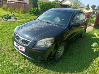 2011 Kia Rio II Рестайлинг, чёрный, 600000 рублей, вид 1