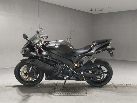 2008 Yamaha YZF-R1, чёрный, 640000 рублей, вид 2