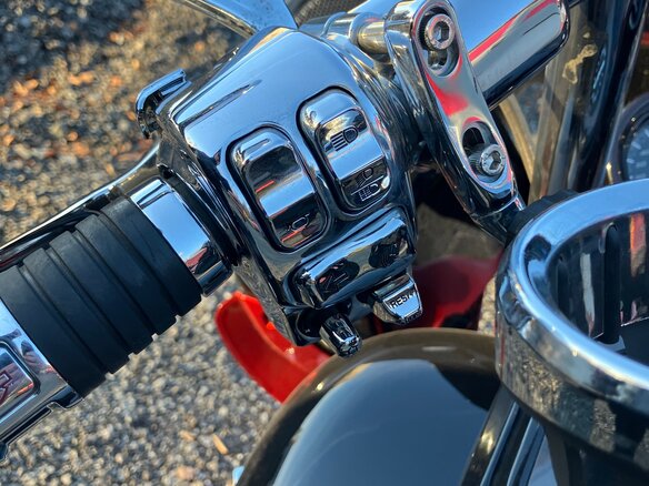 2021 Harley-Davidson CVO Road Glide, красный, 2400000 рублей - вид 13