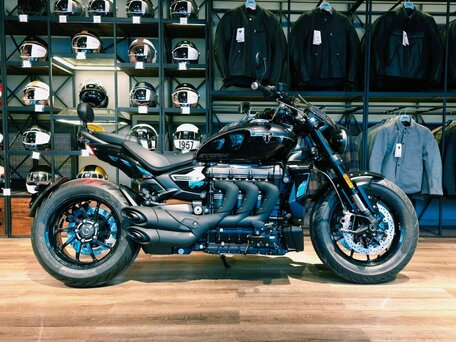 2026 Triumph Rocket III, чёрный, 3200000 рублей, вид 1