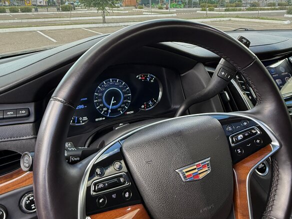 2016 Cadillac Escalade IV, чёрный, 3399999 рублей - вид 12