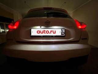 2017 Nissan Juke I Рестайлинг, белый, 1550000 рублей, вид 2