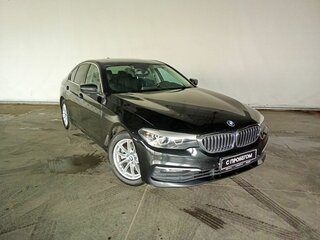 2018 BMW 5 серии 520d VII (G30/G31/G38), чёрный, 2730000 рублей, вид 3