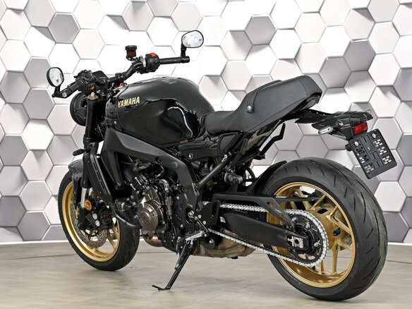2025 Yamaha XSR900, чёрный, 1227000 рублей - вид 7