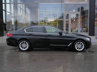 2019 BMW 5 серии 520d xDrive VII (G30/G31/G38), чёрный, 2835000 рублей, вид 4