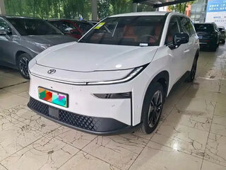 2026 Toyota bZ3X 50 kWh, белый, 2397099 рублей, вид 1