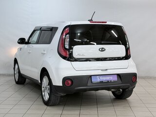 2018 Kia Soul II Рестайлинг, белый, 1550000 рублей, вид 5