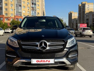 2016 Mercedes-Benz GLE 400 I (W166), чёрный, 2980000 рублей, вид 3