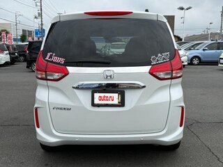 2022 Honda Freed II Рестайлинг, белый, 1390000 рублей, вид 5