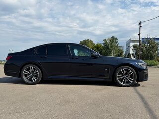 2019 BMW 7 серии 730d xDrive VI (G11/G12) Рестайлинг, чёрный, 5650000 рублей, вид 4