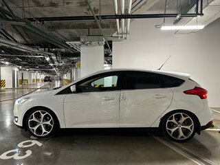 2016 Ford Focus III Рестайлинг, белый, 750000 рублей, вид 5
