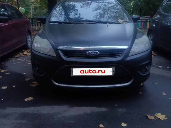2010 Ford Focus II Рестайлинг, серый - вид 3