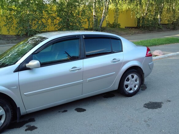 2008 Renault Megane II Рестайлинг, серый, 400000 рублей