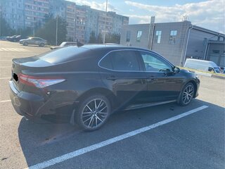 2021 Toyota Camry VIII (XV70) Рестайлинг, чёрный, 3260000 рублей, вид 4