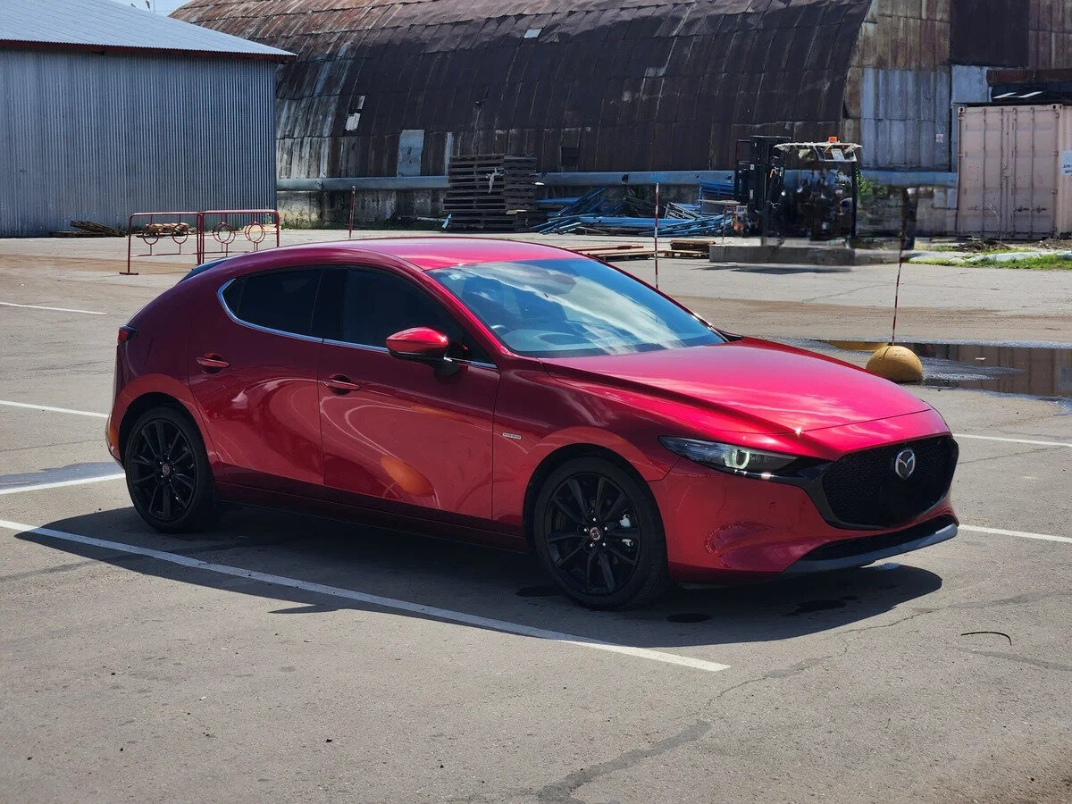 Открыть фотографии: Mazda 3 IV (BP)