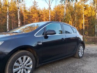 2011 Opel Astra J, чёрный, 650000 рублей, вид 4
