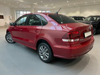 2020 Volkswagen Polo V Рестайлинг, красный, 1330000 рублей, вид 4