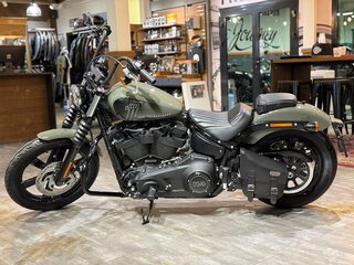 2021 Harley-Davidson Street Bob, зелёный, 1890000 рублей, вид 3