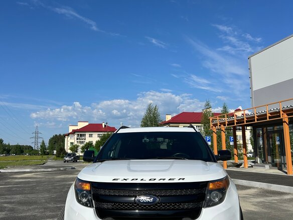 2014 Ford Explorer Sport V, белый, 1850000 рублей