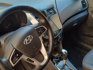 2014 Hyundai Solaris I, серый, 680000 рублей, вид 4