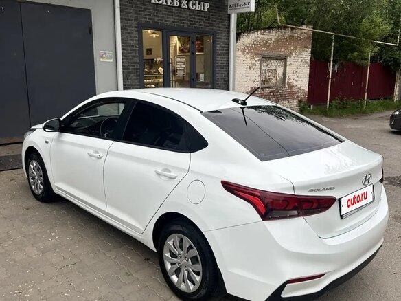 2018 Hyundai Solaris II, белый, 1600000 рублей - вид 6