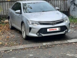2015 Toyota Camry US Market VII (XV50) Рестайлинг, серебристый, 1770000 рублей, вид 1