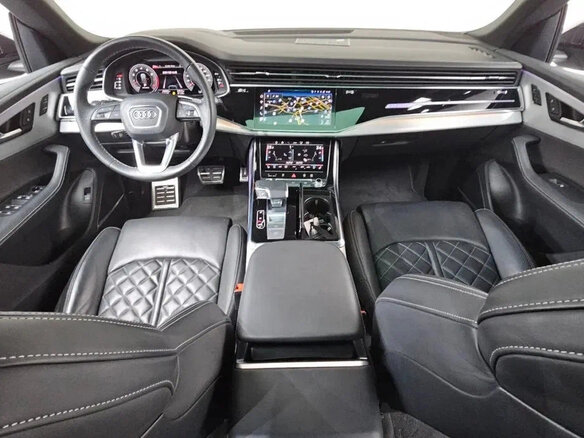 2023 Audi Q8 55 TFSI I (4M), серый, 8500000 рублей - вид 5