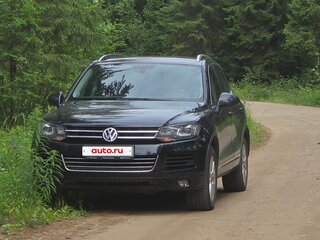 2014 Volkswagen Touareg II, чёрный, 2065000 рублей, вид 2