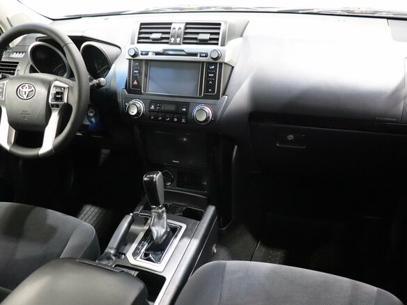 2014 Toyota Land Cruiser Prado 4-speed 150 Series Рестайлинг 1, серый, 3180000 рублей - вид 14