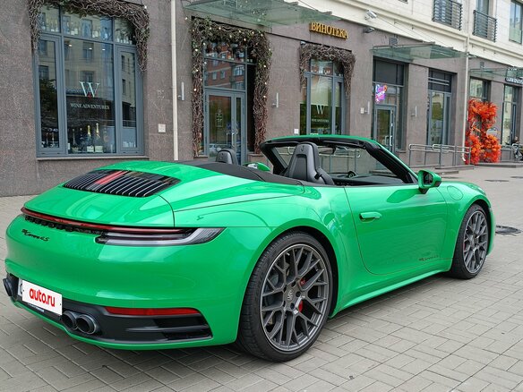 2021 Porsche 911 Carrera 4S VIII (992), зелёный, 16100000 рублей - вид 11
