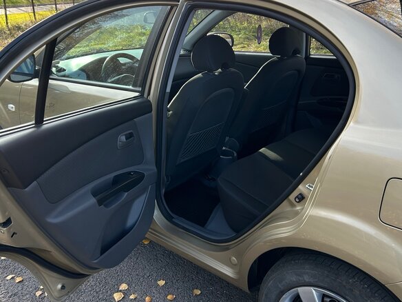 2011 Kia Rio II Рестайлинг, бежевый, 649000 рублей - вид 14