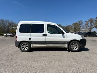 2008 Citroen Berlingo I Рестайлинг, белый, 380000 рублей, вид 3