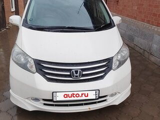 2010 Honda Freed Spike I Рестайлинг, белый, 893333 рублей, вид 2
