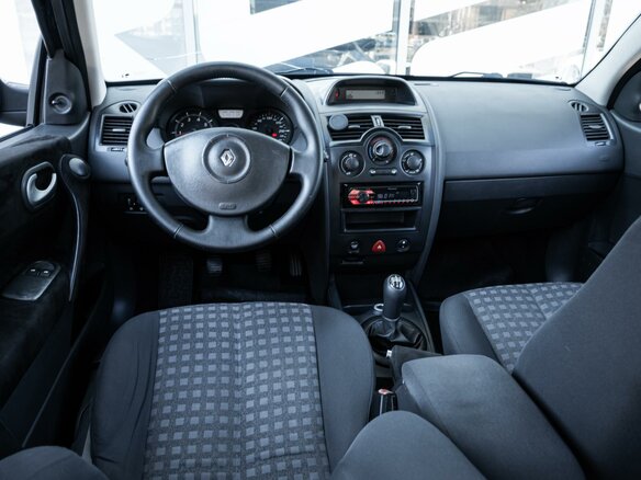 2008 Renault Megane II Рестайлинг, серый, 519000 рублей - вид 5