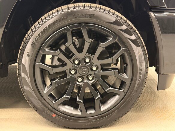2026 Ram 1500 Crew Cab V Рестайлинг, чёрный, 9450000 рублей - вид 13